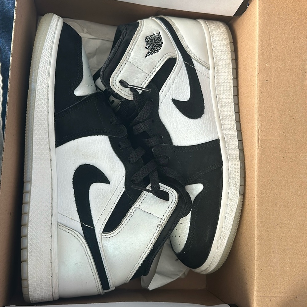Nike Jordan 1, size 6, like new, used slightly